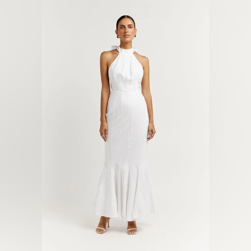 DISSH Aisle White Linen High Neck Dress